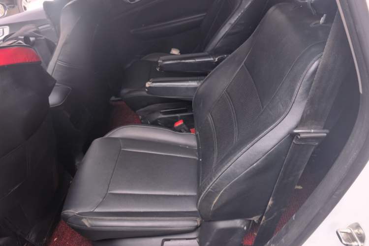 Used Wuling Jiachen 2022 1.5L Manual Light Comfort Edition Left Rear Seat