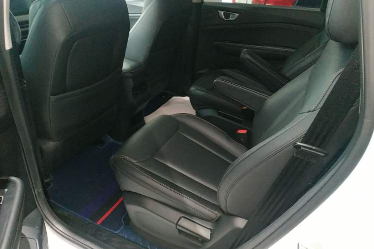 Used Wuling Jiachen 2022 1.5L Manual Light Comfort Edition Left Rear Seat