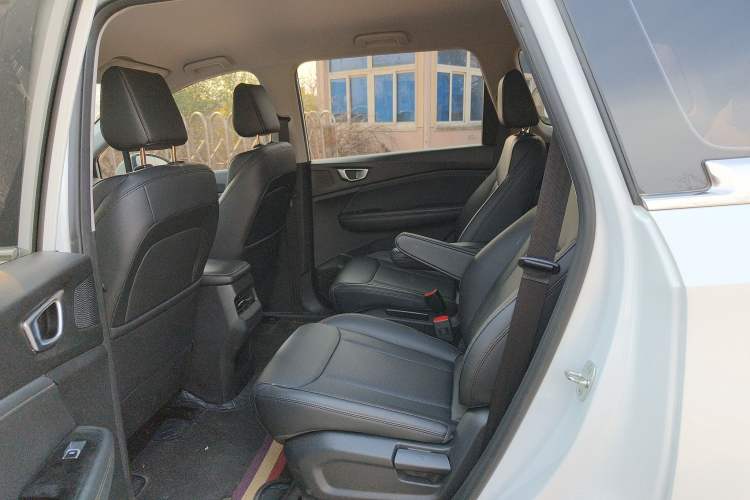 Used Wuling Jiachen 2022 1.5L Manual Comfort Edition Left Rear Seat