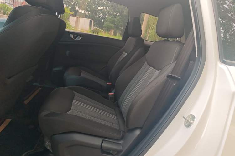 Used Wuling Jiachen 2022 1.5L Manual Enjoyment Elite Model Left Rear Seat