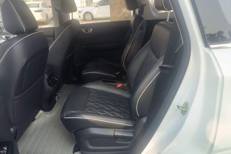 Used Wuling Jiachen 2022 1.5T CVT Deluxe Flagship Edition Left Rear Seat