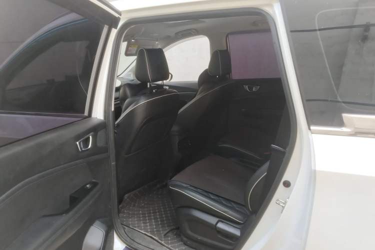 Used Wuling Jiachen 2022 1.5T CVT Deluxe Flagship Edition Left Rear Seat