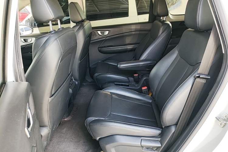 Used Wuling Jiachen 2022 1.5L Manual Comfort Edition Left Rear Seat