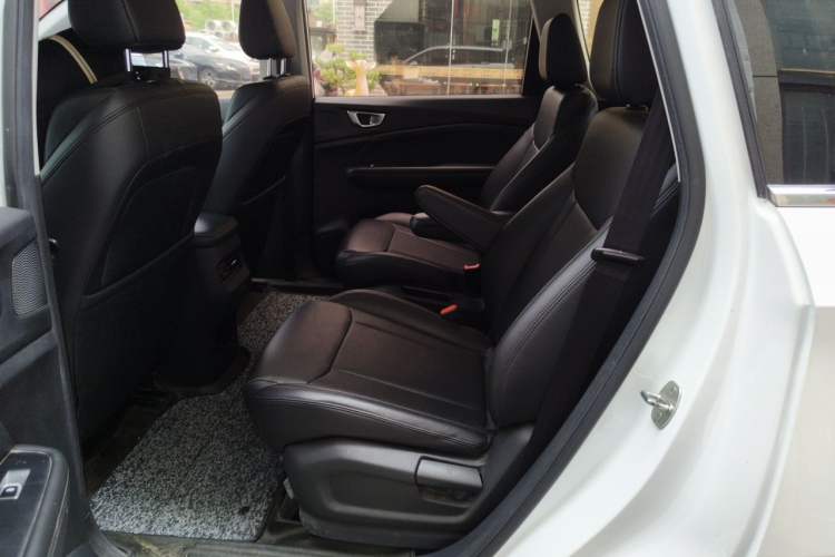 Used Wuling Jiachen 2022 1.5T CVT Smart Luxury Version Left Rear Seat