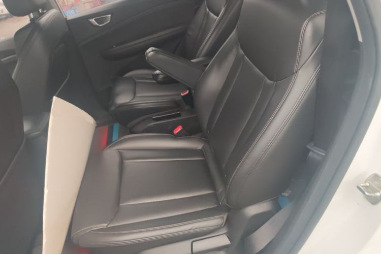 Used Wuling Jiachen 2022 1.5L Manual Light Comfort Edition Left Rear Seat
