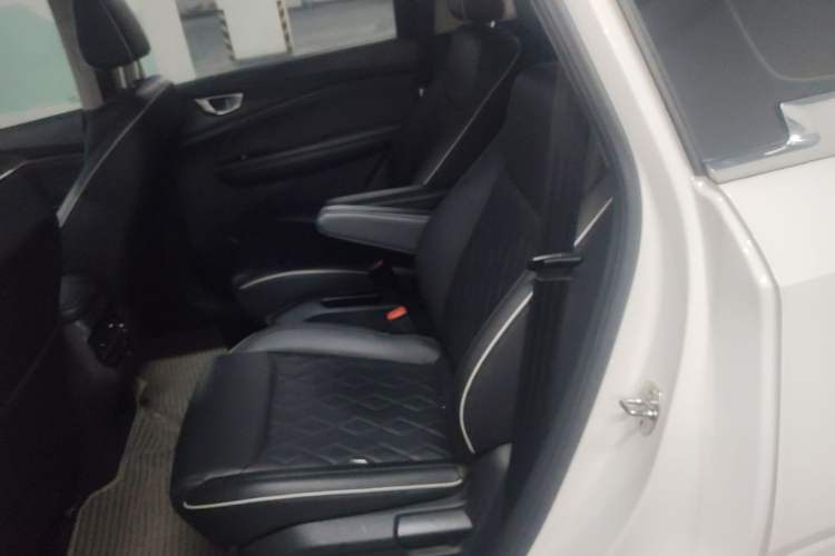 Used Wuling Jiachen 2022 1.5T CVT Deluxe Flagship Edition Left Rear Seat