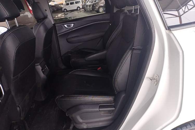Used Wuling Jiachen 2022 1.5L Manual Enjoyment Elite Model Left Rear Seat
