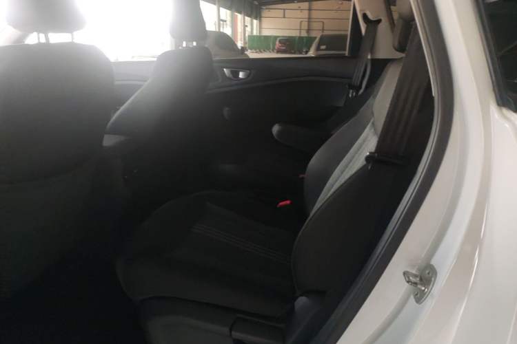 Used Wuling Jiachen 2022 1.5L Manual Enjoyment Elite Model Left Rear Seat