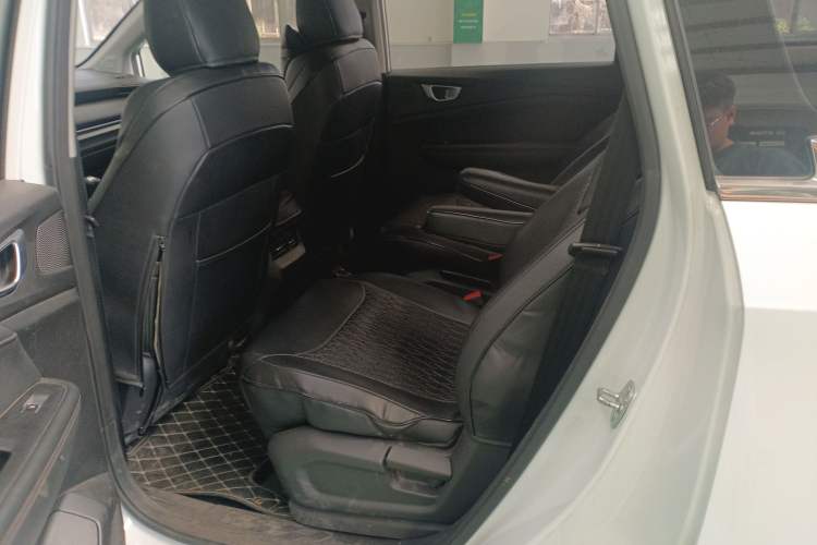 Used Wuling Jiachen 2022 1.5T Manual Light Enjoyment Dynamic Version Left Rear Seat