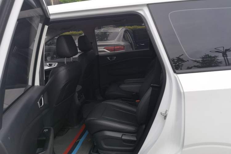 Used Wuling Jiachen 2022 1.5L Manual Enjoyment Elite Model Left Rear Seat