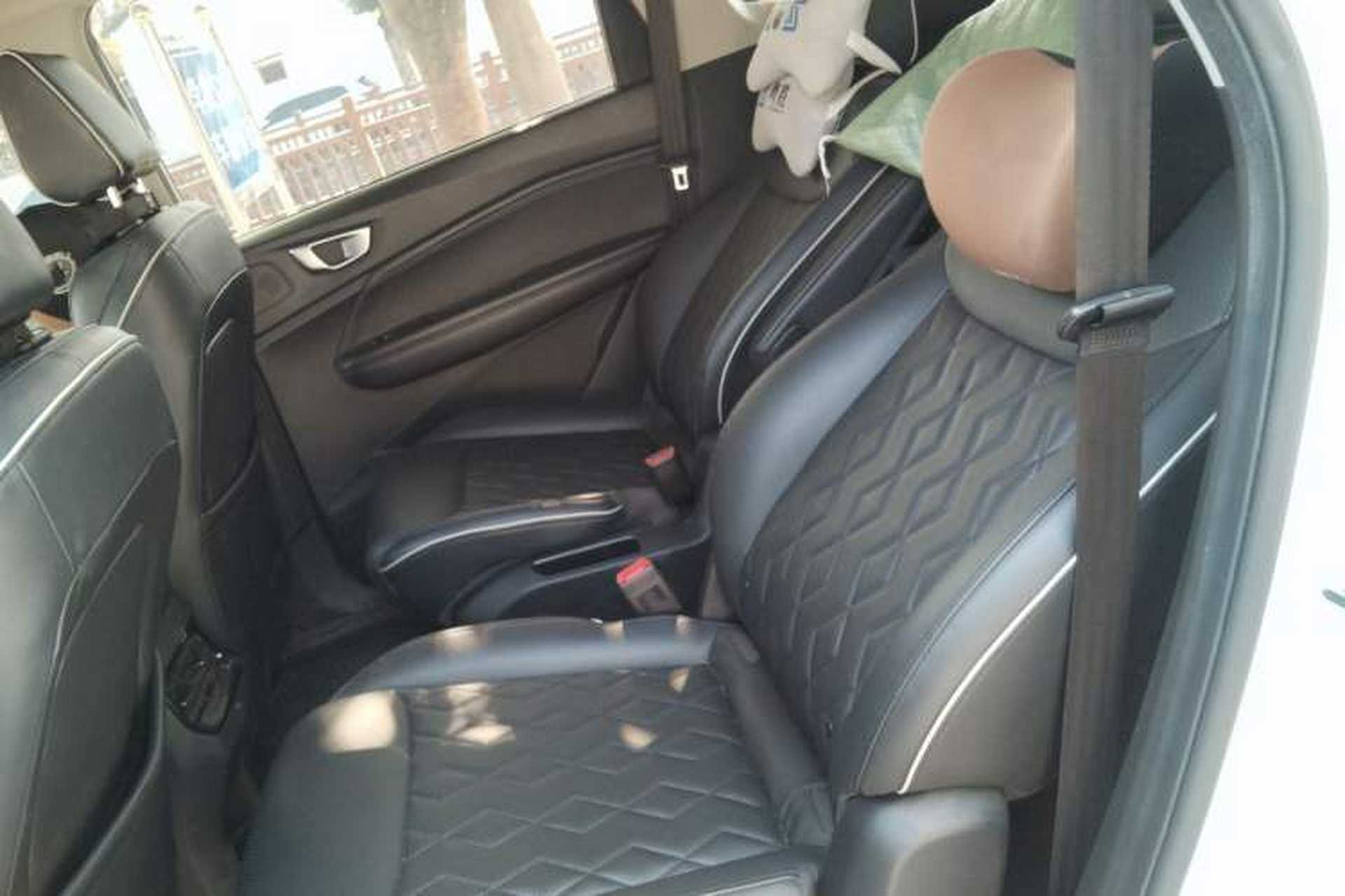 Used Wuling Jiachen 2022 1.5T CVT Deluxe Flagship Edition Left Rear Seat