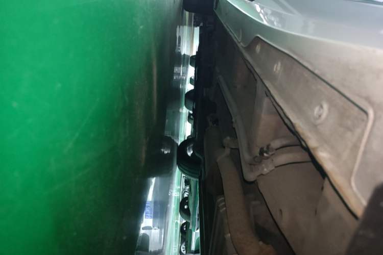 Used Wuling Jiachen 2022 1.5T CVT Smart Luxury Version Left Side Sill
