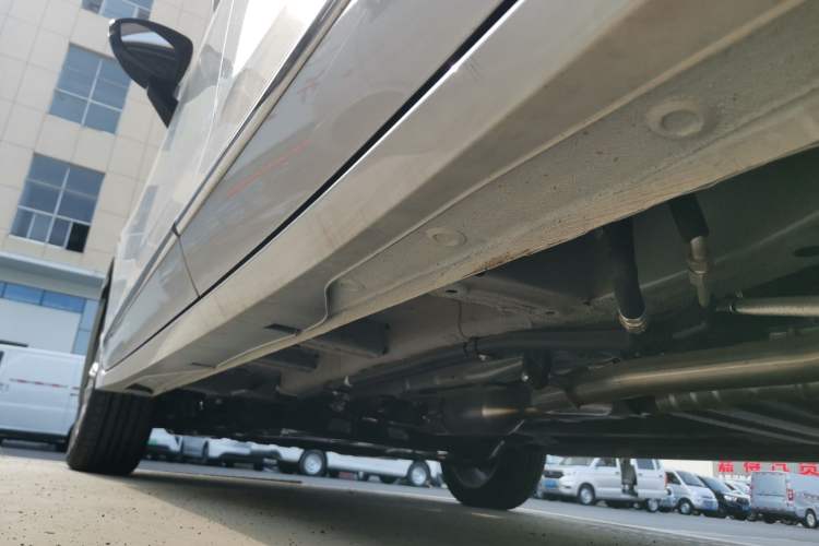 Used Wuling Jiachen 2022 1.5L Manual Comfort Edition Left Side Sill