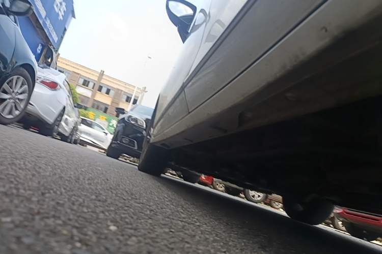 Used Wuling Jiachen 2022 1.5L Manual Light Comfort Edition Left Side Sill