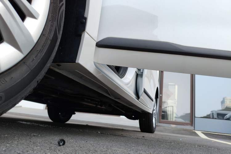 Used Wuling Jiachen 2022 1.5L Manual Enjoyment Elite Model Left Side Sill