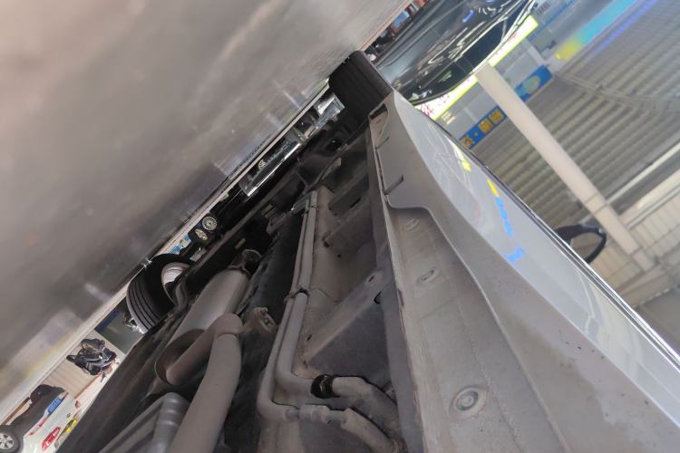 Used Wuling Jiachen 2022 1.5T CVT Deluxe Flagship Edition Left Side Sill
