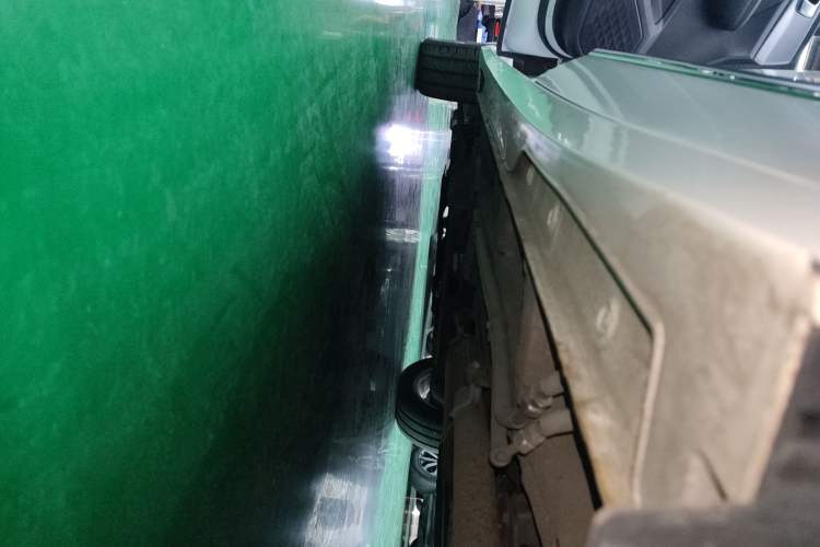 Used Wuling Jiachen 2022 1.5T CVT Smart Luxury Version Left Side Sill