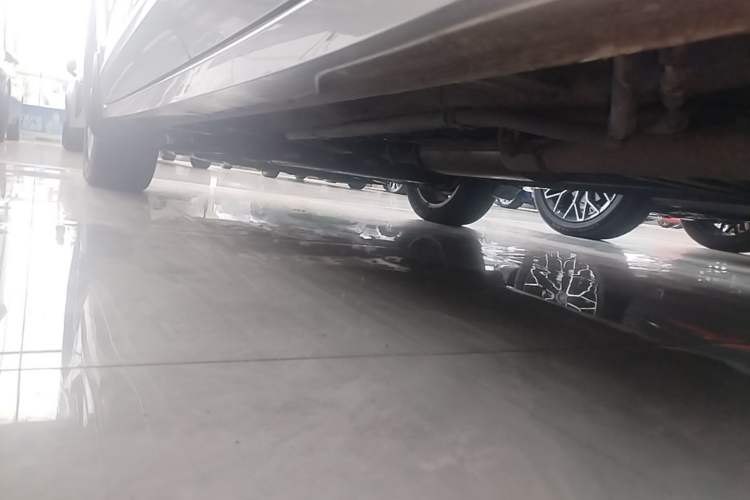 Used Wuling Jiachen 2022 1.5T CVT Smart Luxury Version Left Side Sill
