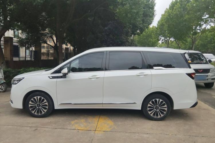 Used Wuling Jiachen 2022 1.5T CVT Deluxe Flagship Edition Left Side