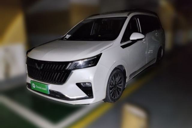 Używany Wuling Jiachen 2022 1.5T CVT Deluxe Flagship Edition