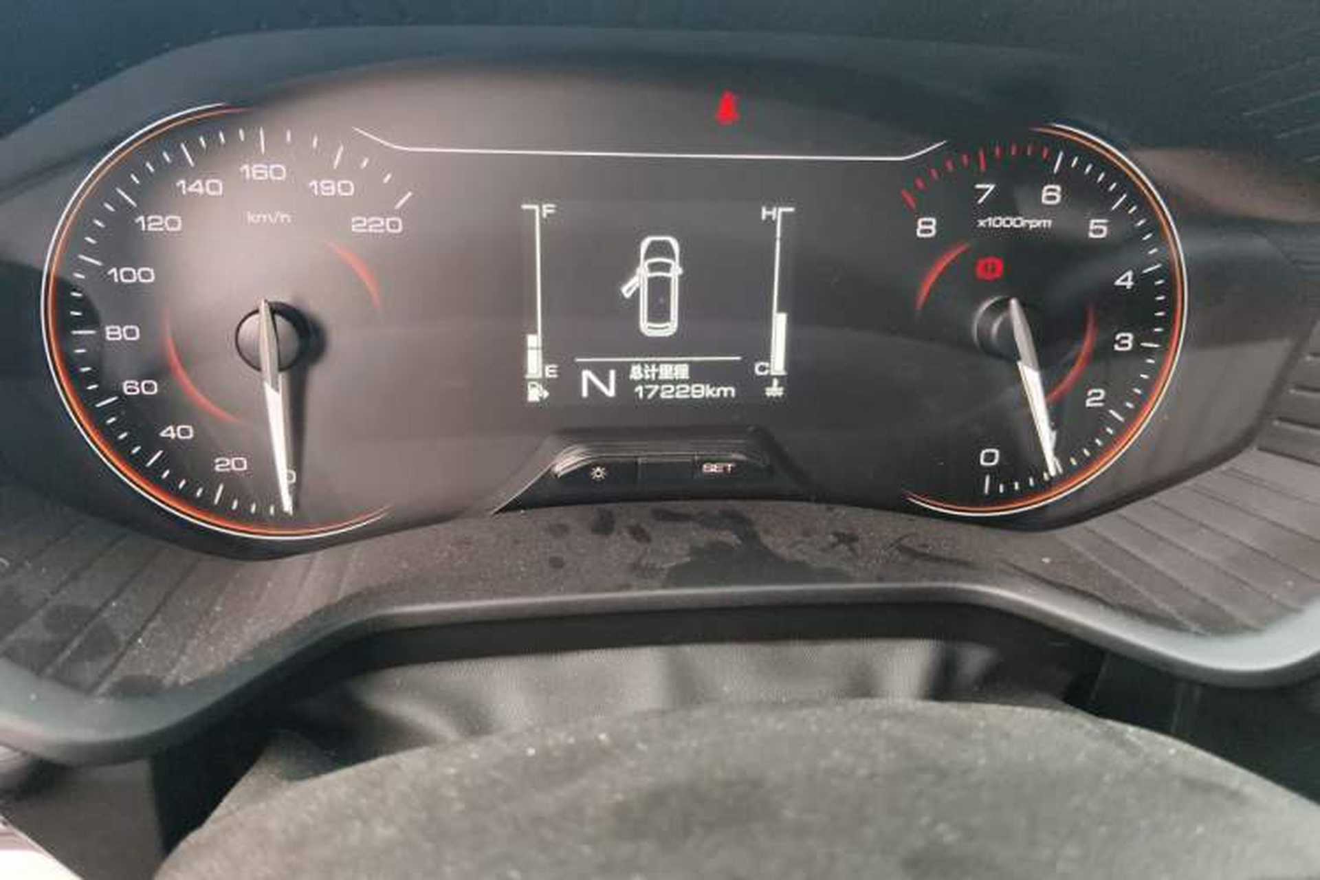 Used Wuling Jiachen 2022 1.5T Manual Comfort & Dynamic Version Odometer Close Up