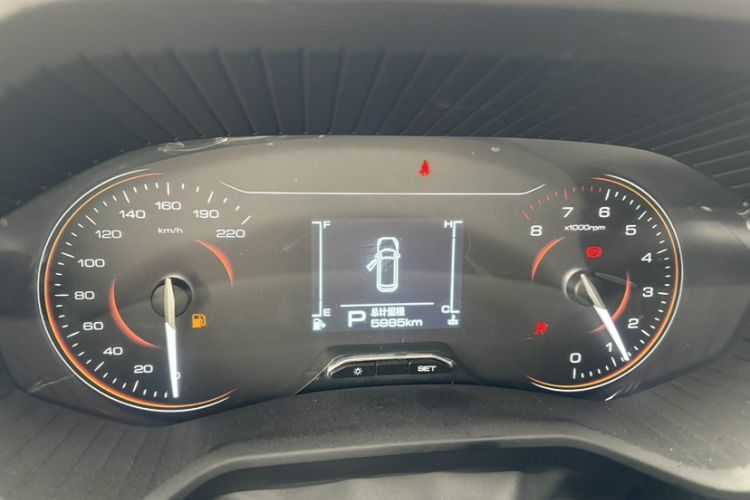 Used Wuling Jiachen 2022 1.5T CVT Smart Luxury Version Odometer Close Up
