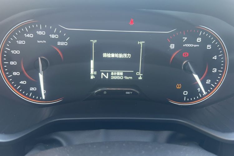 Used Wuling Jiachen 2022 1.5T Manual Comfort & Dynamic Version Odometer Close Up