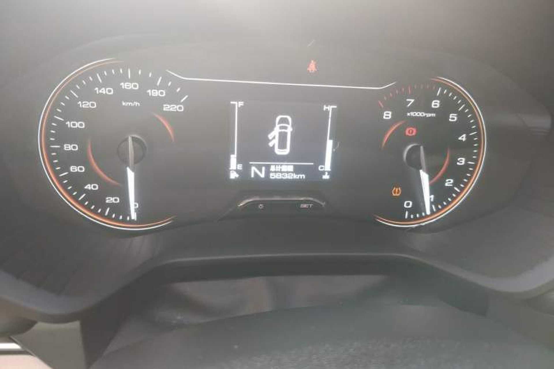 Used Wuling Jiachen 2022 1.5T Manual Light Enjoyment Dynamic Version Odometer Close Up