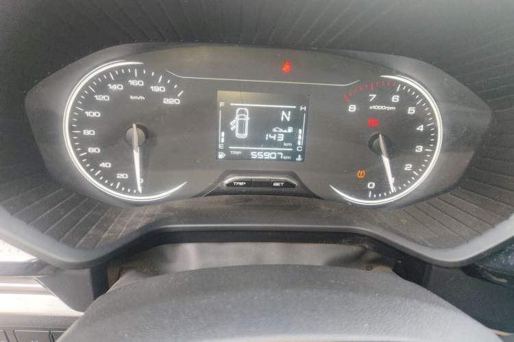 Used Wuling Jiachen 2022 1.5L Manual Enjoyment Elite Model Odometer Close Up