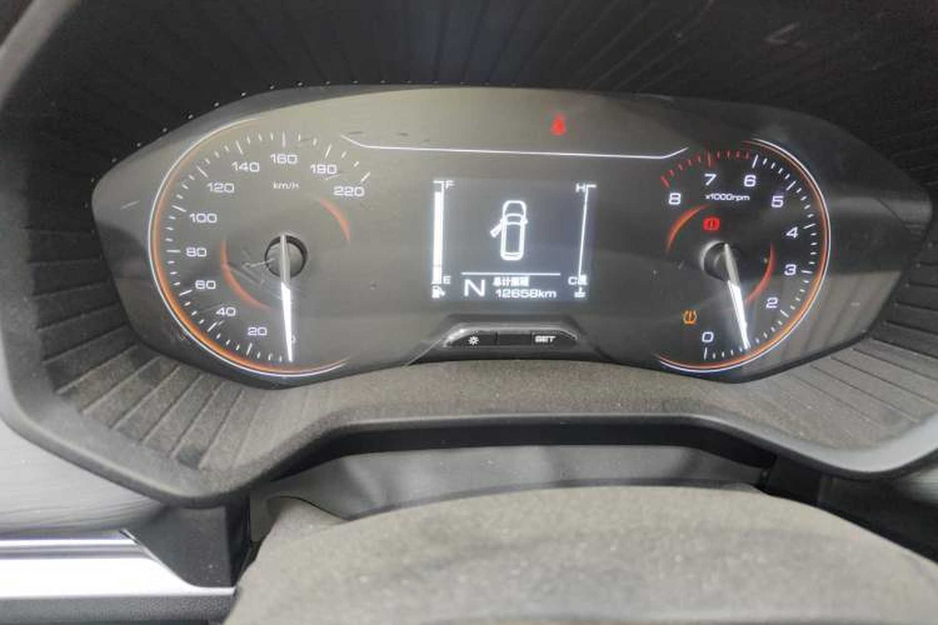 Used Wuling Jiachen 2022 1.5T Manual Light Enjoyment Dynamic Version Odometer Close Up