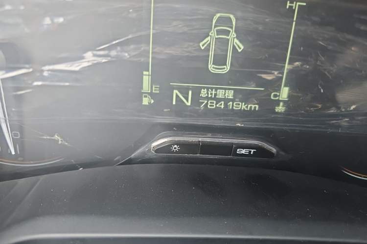 Used Wuling Jiachen 2022 1.5T Manual Comfort & Dynamic Version Odometer Close Up