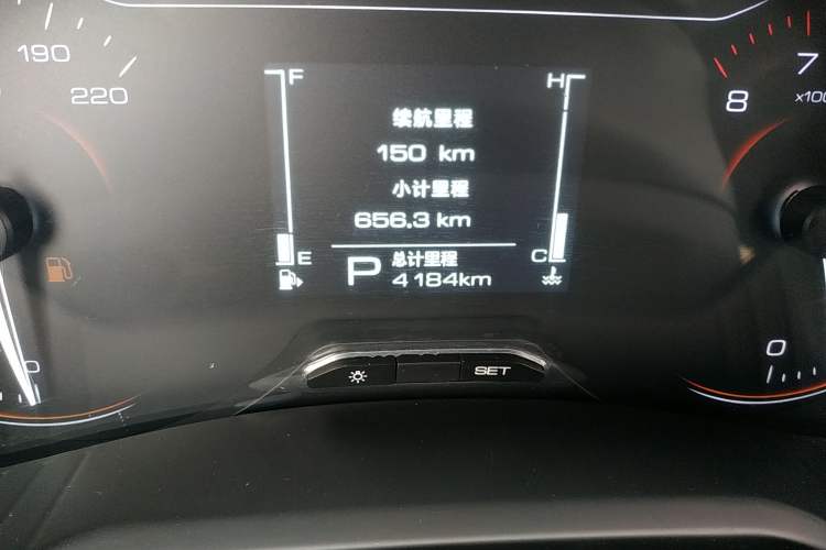 Used Wuling Jiachen 2022 1.5T CVT Deluxe Flagship Edition Odometer Close Up