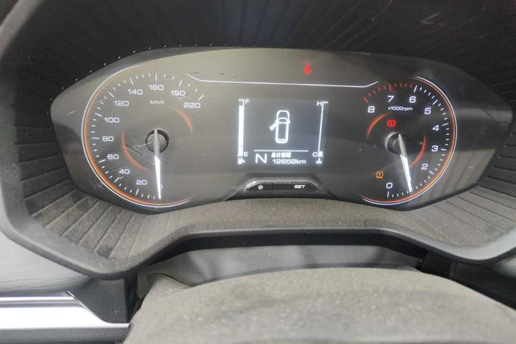 Used Wuling Jiachen 2022 1.5T Manual Light Enjoyment Dynamic Version Odometer Close Up