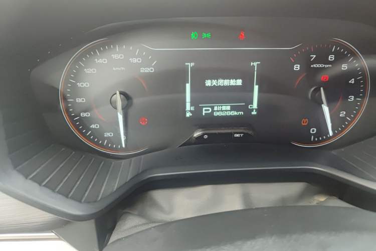 Used Wuling Jiachen 2022 1.5T CVT Smart Luxury Version Odometer Close Up