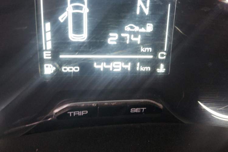 Used Wuling Jiachen 2022 1.5L Manual Enjoyment Elite Model Odometer Close Up