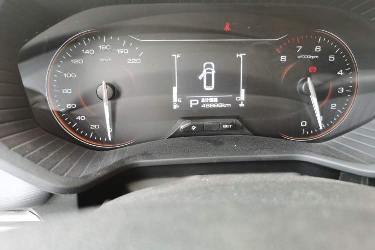 Used Wuling Jiachen 2022 1.5T CVT Smart Luxury Version Odometer Close Up