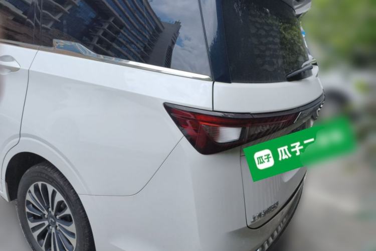 Used Wuling Jiachen 2022 1.5T CVT Deluxe Flagship Edition Rear Left 45 Deg