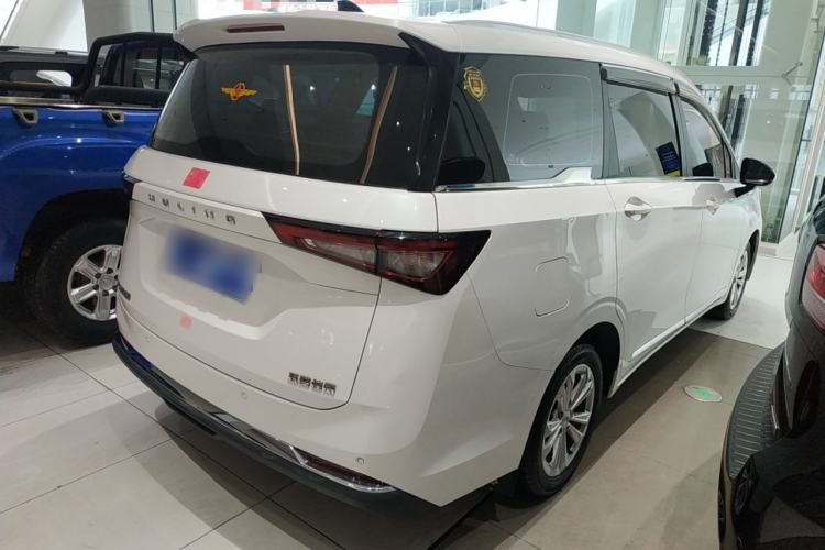 Used Wuling Jiachen 2022 1.5L Manual Light Comfort Edition Rear Right 45 Deg