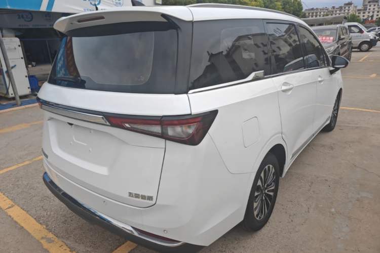 Used Wuling Jiachen 2022 1.5T CVT Deluxe Flagship Edition Rear Right 45 Deg