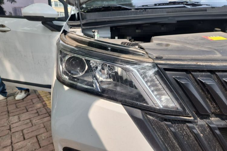 Used Wuling Jiachen 2022 1.5L Manual Light Comfort Edition Right Front Headlight