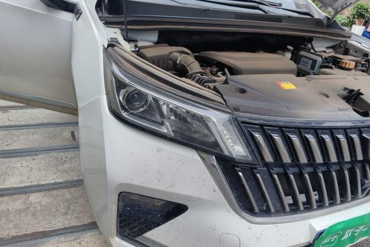 Used Wuling Jiachen 2022 1.5T CVT Smart Luxury Version Right Front Headlight