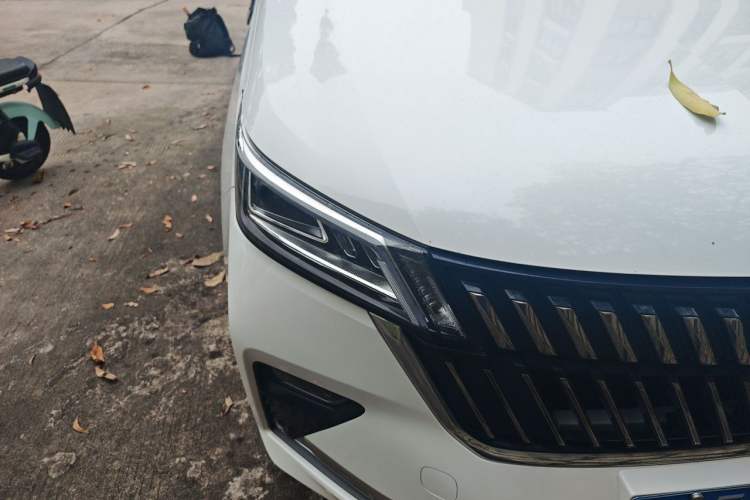Used Wuling Jiachen 2022 1.5T CVT Deluxe Flagship Edition Right Front Headlight