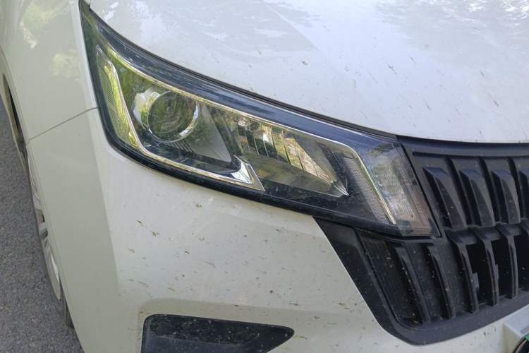 Used Wuling Jiachen 2022 1.5L Manual Enjoyment Elite Model Right Front Headlight