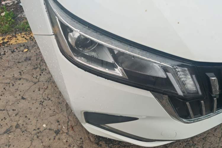 Used Wuling Jiachen 2022 1.5L Manual Light Comfort Edition Right Front Headlight