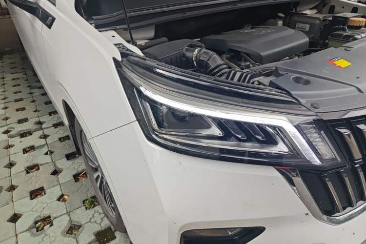 Used Wuling Jiachen 2022 1.5T CVT Deluxe Flagship Edition Right Front Headlight