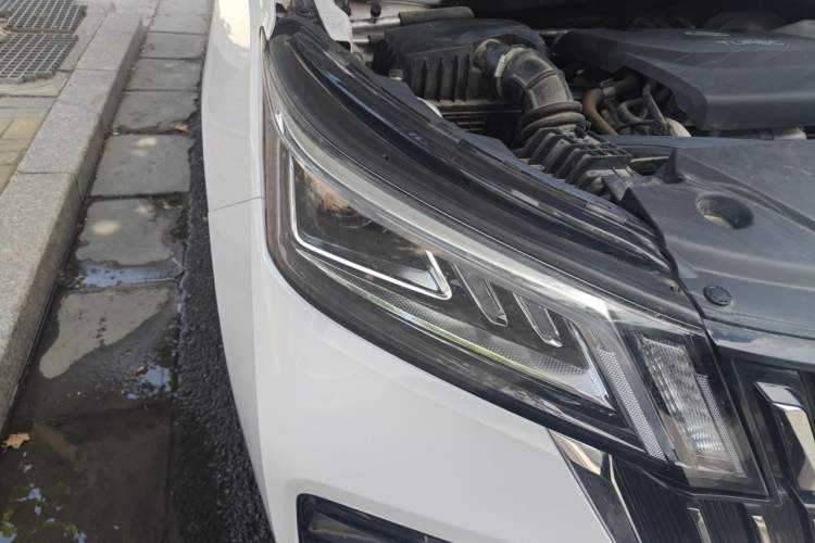 Used Wuling Jiachen 2022 1.5T CVT Deluxe Flagship Edition Right Front Headlight