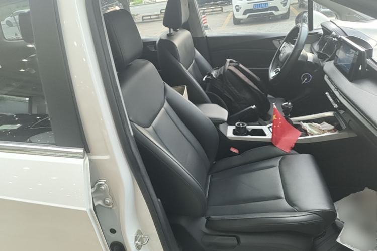 Used Wuling Jiachen 2022 1.5T Manual Comfort & Dynamic Version Right Front Seat