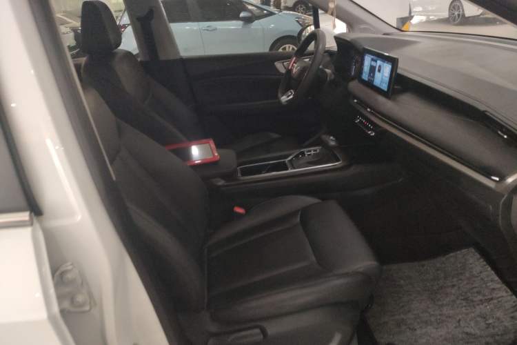 Used Wuling Jiachen 2022 1.5T CVT Smart Luxury Version Right Front Seat