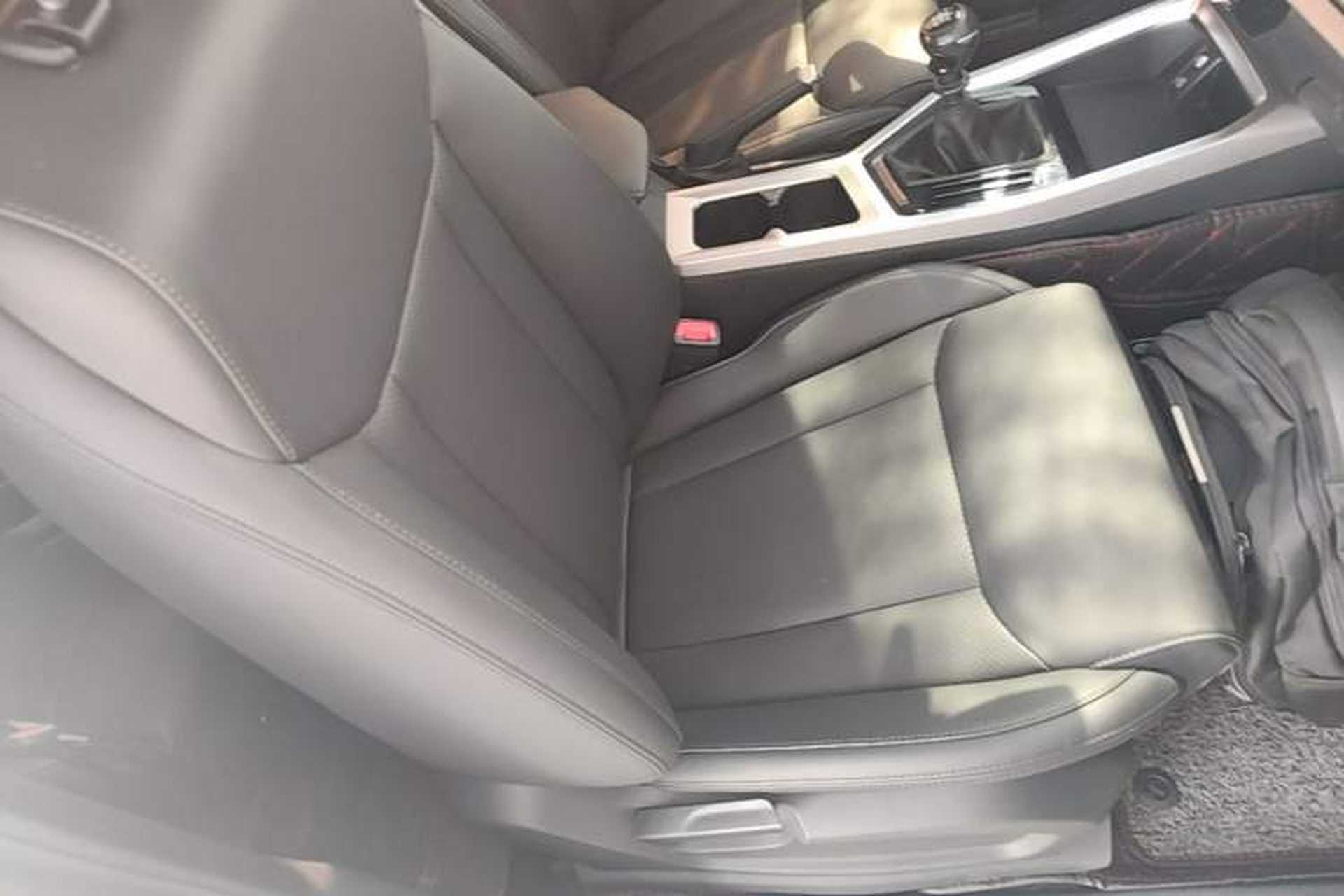 Used Wuling Jiachen 2022 1.5T Manual Light Enjoyment Dynamic Version Right Front Seat