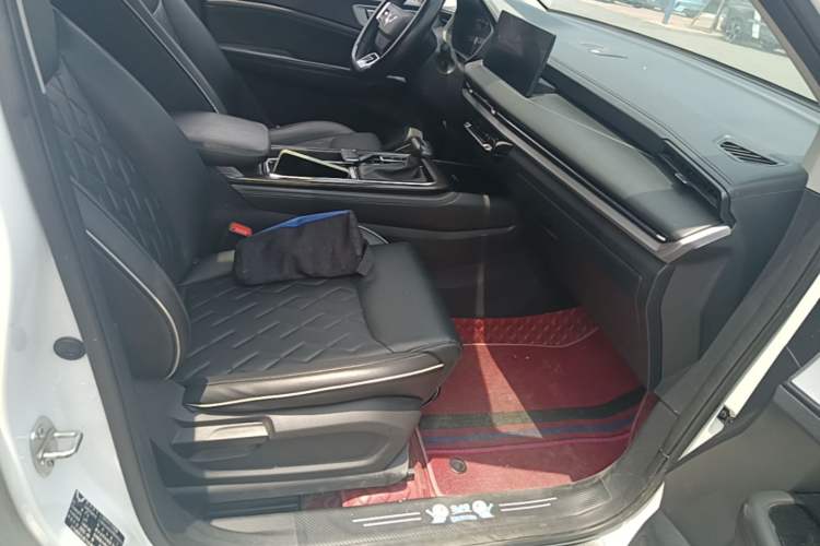 Used Wuling Jiachen 2022 1.5T CVT Deluxe Flagship Edition Right Front Seat